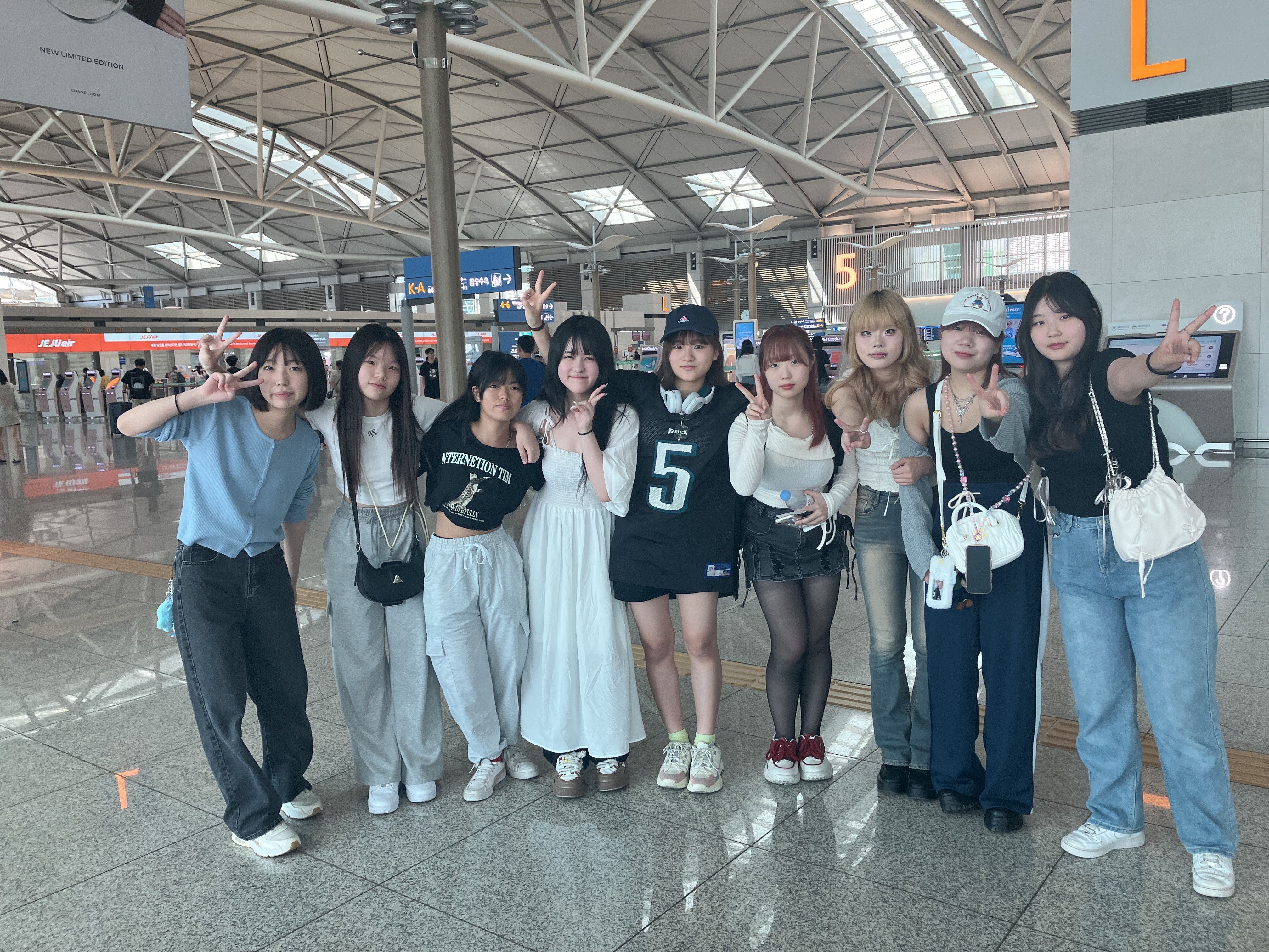 kpop_5_airport_korea1.jpg